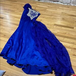 Elegant Blue Maxi Dress